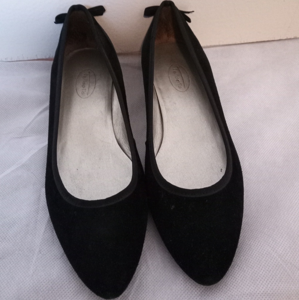 ‼️Black Talbots flats size 9‼️
